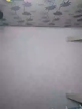 Snapshot of SweetLeila40 chatting on 09/11/25, 10:43 SweetLeila40 online show from 09/11/25, 10:43