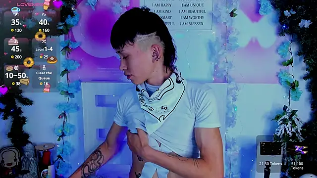 Snapshot of juniior_2311_ chatting on 01/25/25, 09:46 juniior 2311  online show from 01/25/25, 09:46