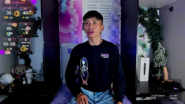 Snapshot of juniior_2311_ chatting on 02/06/25, 09:38 juniior 2311  online show from 02/06/25, 09:38