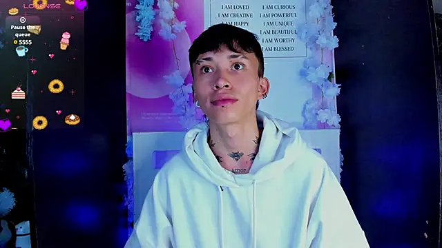 Snapshot of juniior_2311_ chatting on 02/15/25, 07:28 juniior 2311  online show from 02/15/25, 07:28