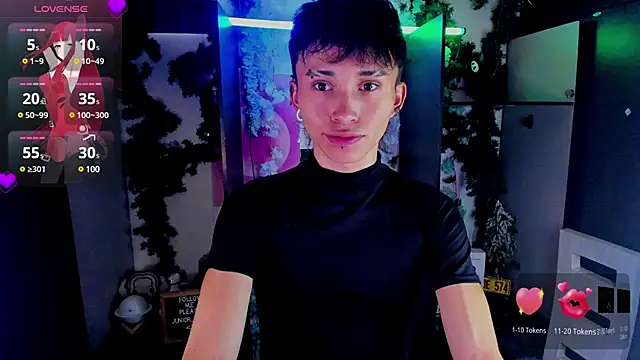 Snapshot of juniior_2311_ chatting on 02/20/25, 09:09 juniior 2311  online show from 02/20/25, 09:09