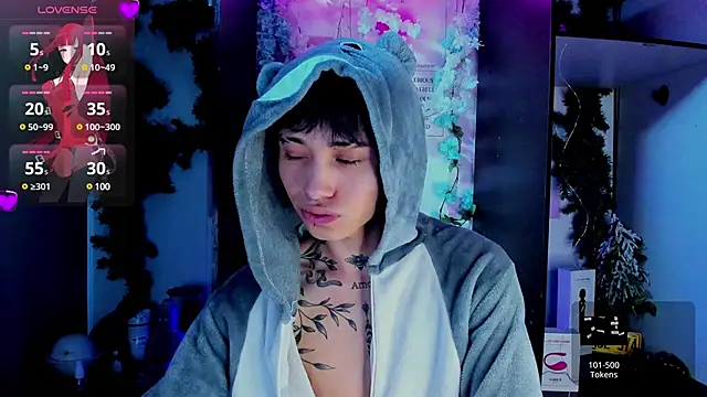 Snapshot of juniior_2311_ chatting on 02/28/25, 01:47 juniior 2311  online show from 02/28/25, 01:47