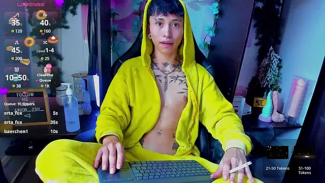 Snapshot of juniior_2311_ chatting on 03/20/25, 03:04 juniior 2311  online show from 03/20/25, 03:04