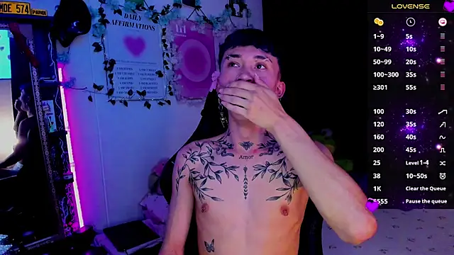 Snapshot of juniior_2311_ chatting on 09/10/25, 04:12 juniior 2311  online show from 09/10/25, 04:12