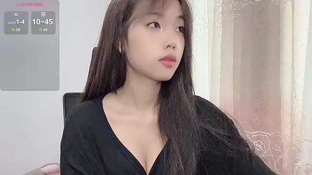 Snapshot of Lvy--v chatting on 09/09/25, 01:49 Lvy--v online show from 09/09/25, 01:49