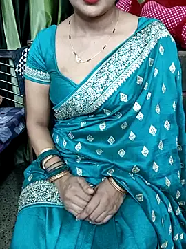 Snapshot of MUMTAJ-1 chatting on 10/10/25, 05:01 MUMTAJ-1 online show from 10/10/25, 05:01