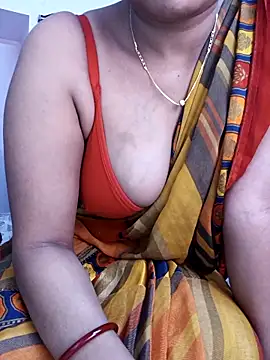 Snapshot of MUMTAJ-1 chatting on 11/16/25, 04:18 MUMTAJ-1 online show from 11/16/25, 04:18