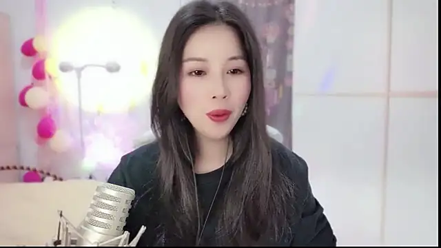 Snapshot of HK_angelchloe chatting on 02/24/25, 12:30 HK angelchloe online show from 02/24/25, 12:30