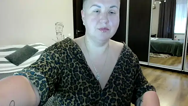 Snapshot of Annet1912 chatting on 10/23/25, 06:13 Annet1912 online show from 10/23/25, 06:13