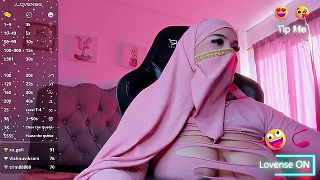 Snapshot of Tahiraa_ chatting on 12/01/24, 07:47 Tahiraa online show from 12/01/24, 07:47