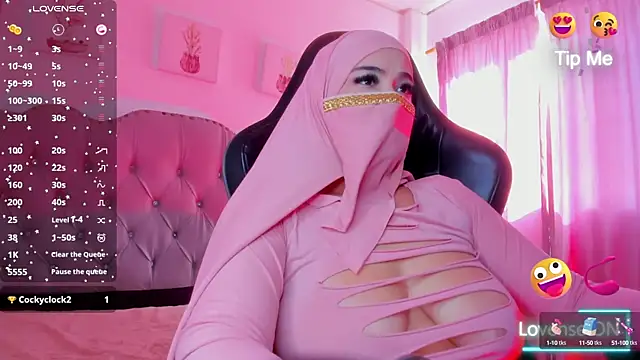 Snapshot of Tahiraa_ chatting on 12/03/24, 07:22 Tahiraa online show from 12/03/24, 07:22