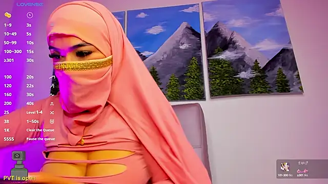 Snapshot of Tahiraa_ chatting on 02/05/25, 01:22 Tahiraa online show from 02/05/25, 01:22