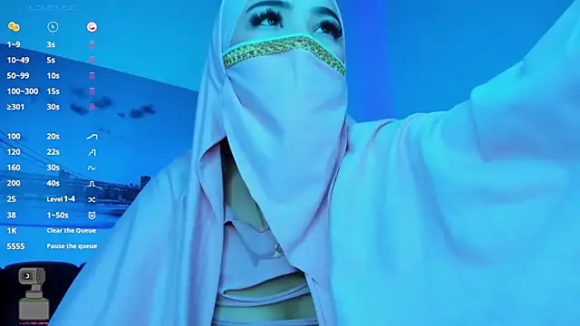 Snapshot of Tahiraa_ chatting on 02/06/25, 01:21 Tahiraa online show from 02/06/25, 01:21