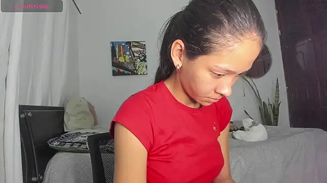 Sophie sweett19 online show from 11/06/25, 11:26