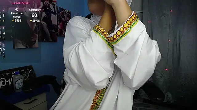 Snapshot of Falak-Yasin chatting on 02/01/25, 12:16 Falak-Yasin online show from 02/01/25, 12:16