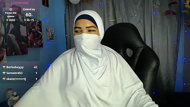 Snapshot of Falak-Yasin chatting on 02/08/25, 03:00 Falak-Yasin online show from 02/08/25, 03:00