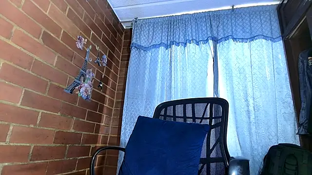Snapshot of ValeriaLacrozee chatting on 02/21/25, 07:43 ValeriaLacrozee online show from 02/21/25, 07:43