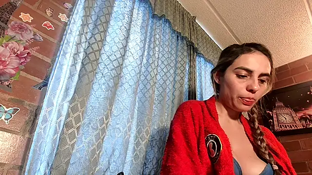 Snapshot of ValeriaLacrozee chatting on 10/05/25, 04:16 ValeriaLacrozee online show from 10/05/25, 04:16