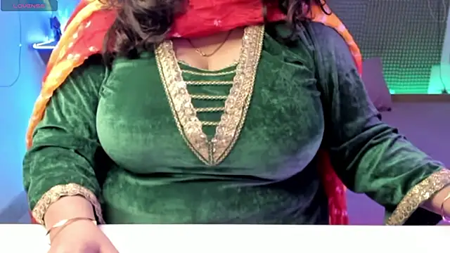 Gulabi Queen online show from 12/11/24, 05:43