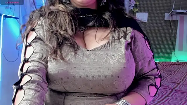Gulabi Queen online show from 02/26/25, 05:31