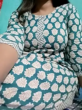 Snapshot of Arohi_is_Live chatting on 12/09/24, 12:40 Arohi is Live online show from 12/09/24, 12:40