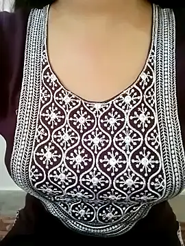 Snapshot of Arohi_is_Live chatting on 02/02/25, 08:35 Arohi is Live online show from 02/02/25, 08:35