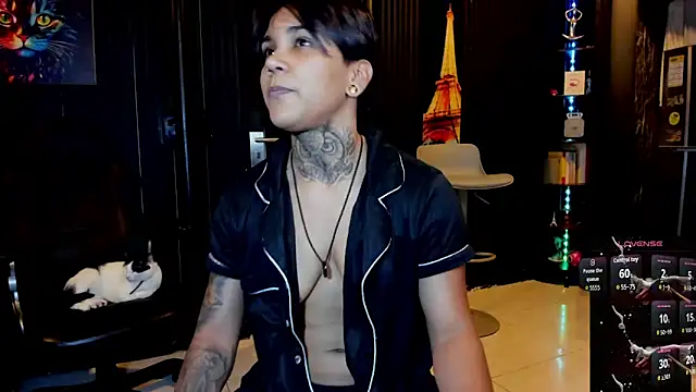 ZhoeStrong online show from 10/11/25, 10:52