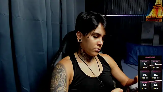 ZhoeStrong online show from 11/02/25, 10:12