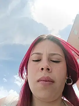 aurora sky11 online show from 10/22/25, 03:12