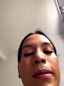 Snapshot of Emiily_Miller chatting on 12/07/24, 06:59 Emiily Miller online show from 12/07/24, 06:59