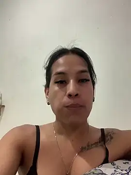 Snapshot of Emiily_Miller chatting on 12/15/24, 09:42 Emiily Miller online show from 12/15/24, 09:42