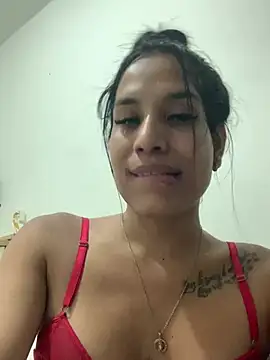 Snapshot of Emiily_Miller chatting on 12/17/24, 04:34 Emiily Miller online show from 12/17/24, 04:34