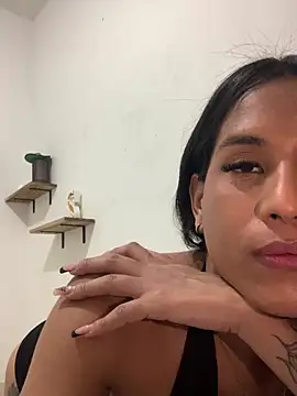 Snapshot of Emiily_Miller chatting on 12/20/24, 11:05 Emiily Miller online show from 12/20/24, 11:05