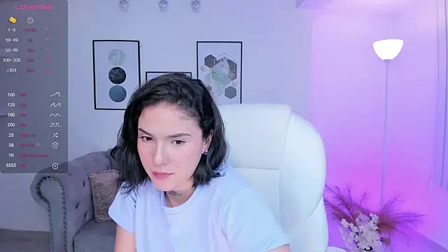 kendaall jenner  online show from 12/20/24, 01:58