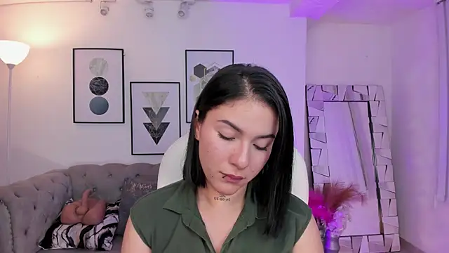 kendaall jenner  online show from 01/13/25, 03:23