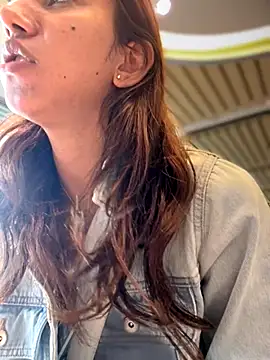 Snapshot of Nikol_Rang__ chatting on 10/10/25, 09:03 Nikol Rang online show from 10/10/25, 09:03