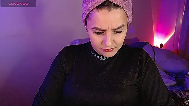 Snapshot of Lu_perez chatting on 01/09/25, 01:08 Lu perez online show from 01/09/25, 01:08