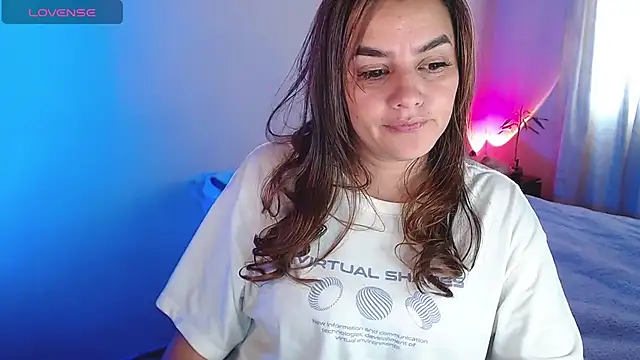 Snapshot of Lu_perez chatting on 01/20/25, 07:46 Lu perez online show from 01/20/25, 07:46
