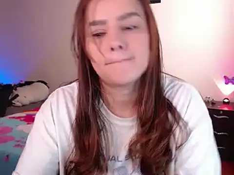 Snapshot of Lu_perez chatting on 03/11/25, 12:50 Lu perez online show from 03/11/25, 12:50