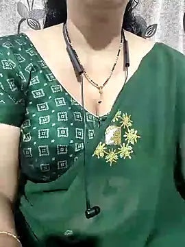 Snapshot of bhuvana555 chatting on 12/20/24, 06:13 bhuvana555 online show from 12/20/24, 06:13