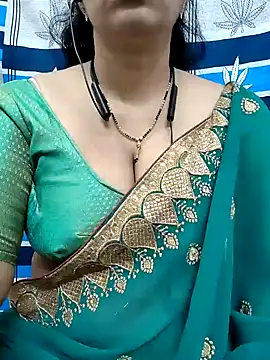Snapshot of bhuvana555 chatting on 01/08/25, 04:23 bhuvana555 online show from 01/08/25, 04:23