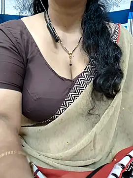 Snapshot of bhuvana555 chatting on 02/12/25, 04:12 bhuvana555 online show from 02/12/25, 04:12