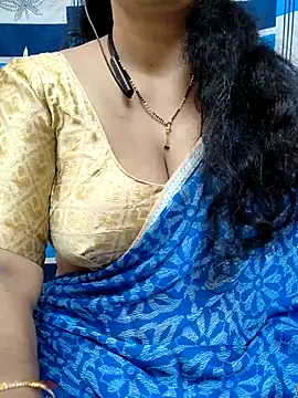 Snapshot of bhuvana555 chatting on 02/17/25, 04:09 bhuvana555 online show from 02/17/25, 04:09