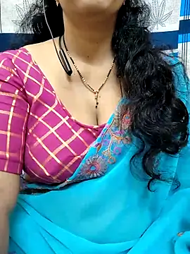 Snapshot of bhuvana555 chatting on 02/18/25, 04:37 bhuvana555 online show from 02/18/25, 04:37