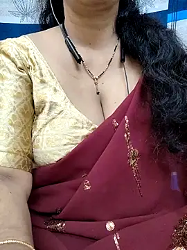 Snapshot of bhuvana555 chatting on 02/19/25, 04:44 bhuvana555 online show from 02/19/25, 04:44