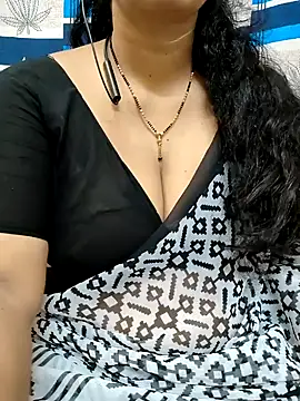 Snapshot of bhuvana555 chatting on 03/18/25, 03:09 bhuvana555 online show from 03/18/25, 03:09