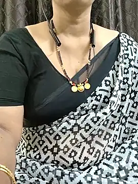 Snapshot of bhuvana555 chatting on 09/27/25, 06:24 bhuvana555 online show from 09/27/25, 06:24