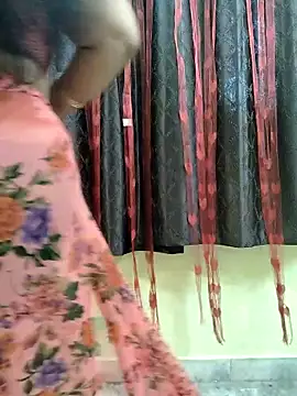 Snapshot of bhuvana555 chatting on 10/13/25, 05:18 bhuvana555 online show from 10/13/25, 05:18