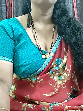 Snapshot of bhuvana555 chatting on 10/24/25, 04:09 bhuvana555 online show from 10/24/25, 04:09