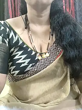 Snapshot of bhuvana555 chatting on 10/30/25, 04:36 bhuvana555 online show from 10/30/25, 04:36